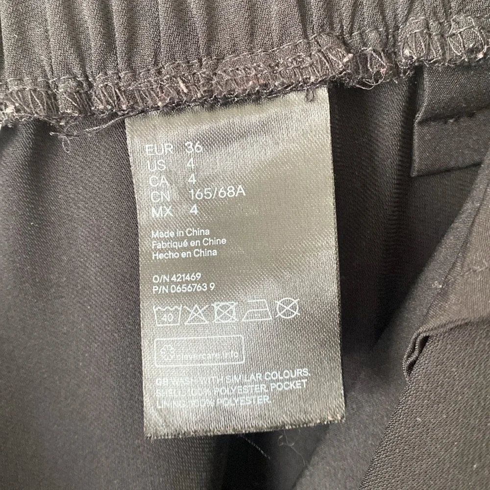 Like new! DRESSY PAPERBAG BLACK SHORTS BY H&M SIZE 4 - Picture 8 of 9